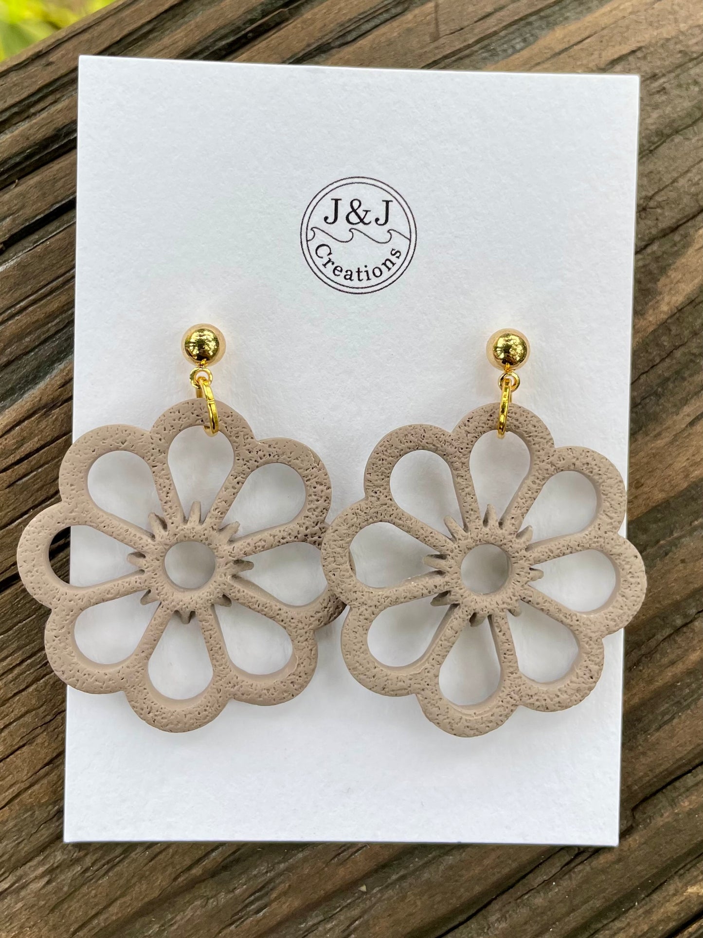 Medium Beige with Gold Tone