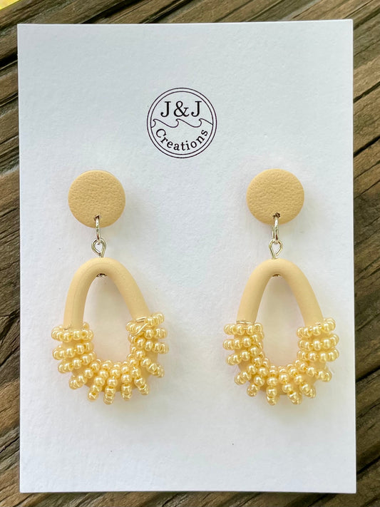 Creamy Beige with Silver Tone