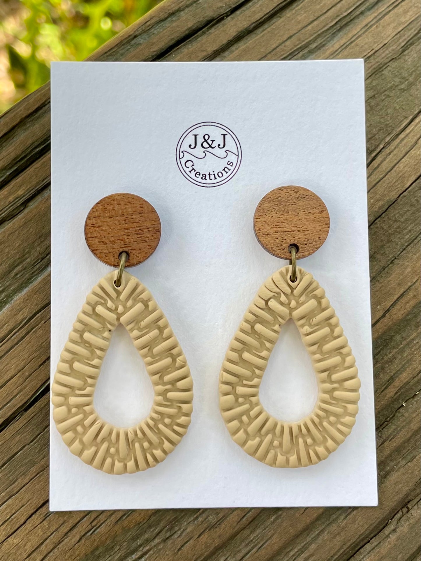 Faux Rattan Teardrop