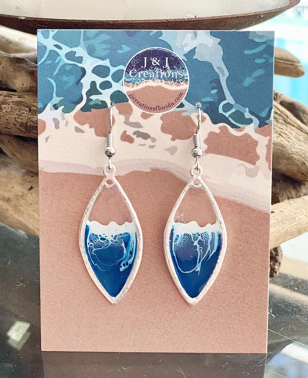 Earrings (silver tone)