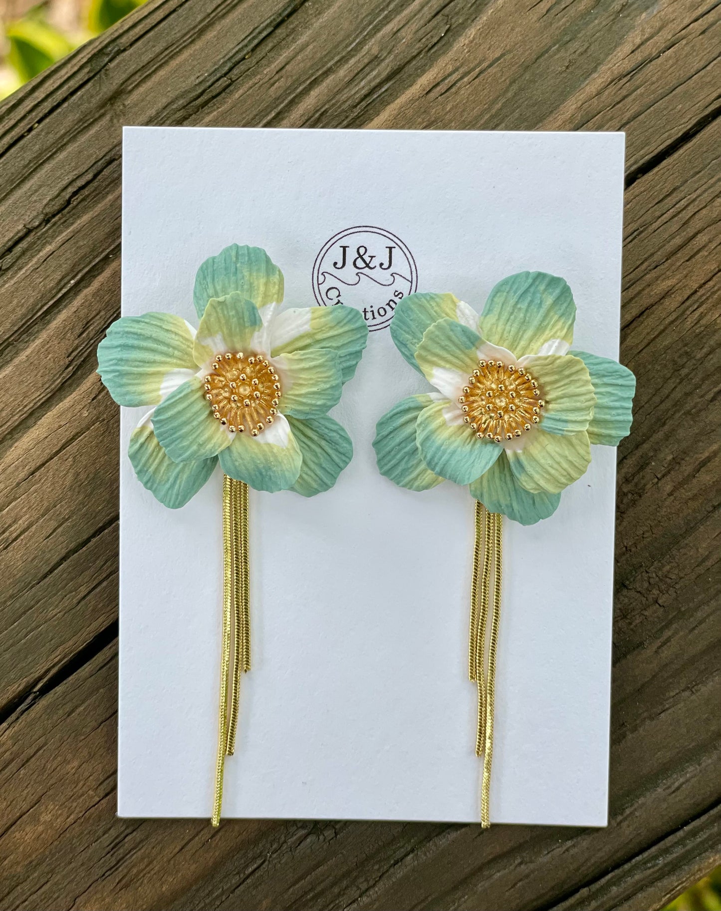 Green & White with Gold Tone (worn with or without chains)