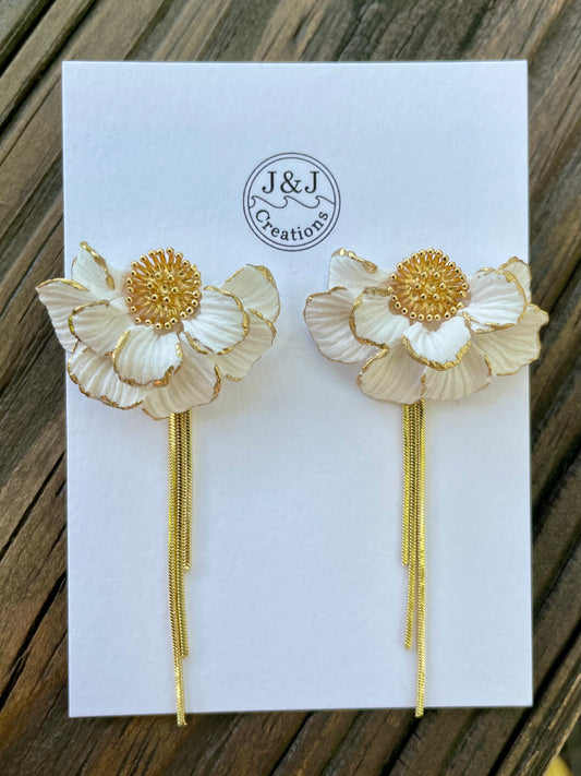 White with Gold Tips (worn with or without chains)
